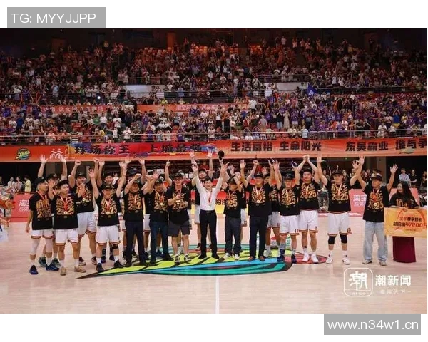 杭州街舞队心理素质探讨:如何在舞台上展现自我与团队精神 杭州街舞队心理素质探讨:如何在舞台上展现自我与团队精神